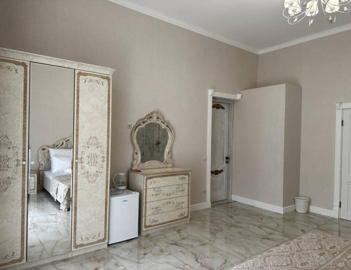 Номер люкс премиум №2 - Отель «Луман Ихан» Сухум